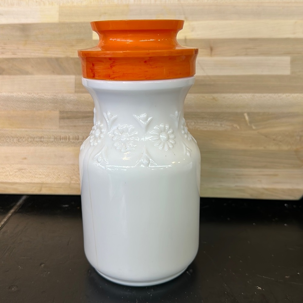 Vintage 1980’s Maxwell House Coffee Milk Glass Lidded Container